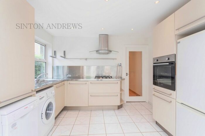 2 Bedroom Flat To Rent In Arlington Road, Ealing, W13