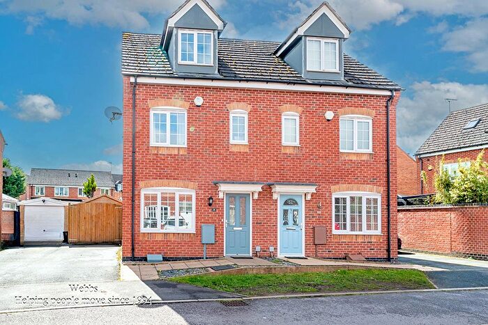 3 Bedroom Semi Detached House For Sale In Cowslip Close, Huntington, Cannock, WS12