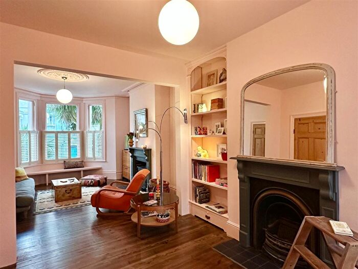 4 Bedroom Terraced House For Sale In Godwin Road, Hastings, TN35