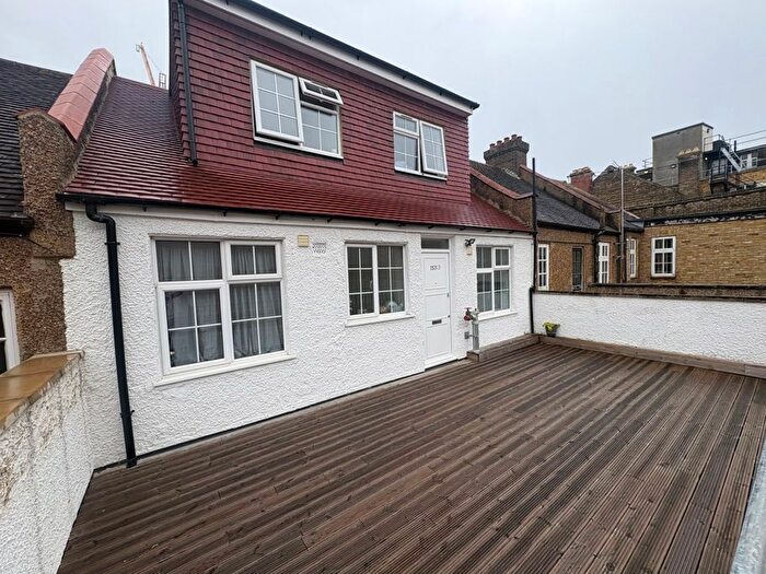2 Bedroom Flat To Rent In High Street, Sutton, SM1