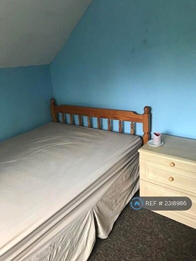 6 Bedroom Semi-Detached House To Rent In Cherrytree Crescent, Bristol, BS16