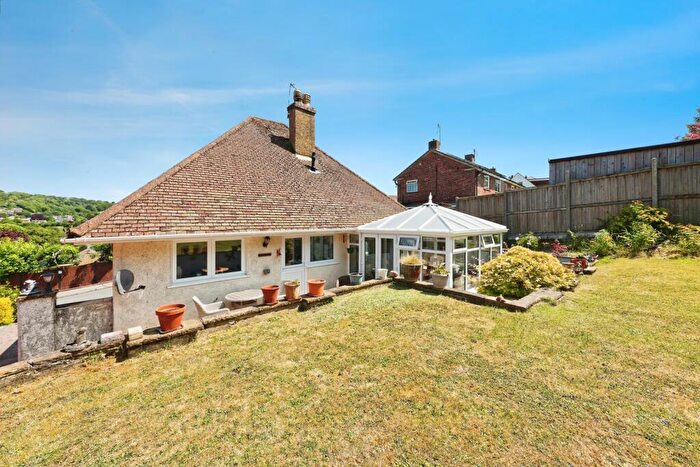 2 Bedroom Bungalow For Sale In Meadway, Dover, Kent, CT17