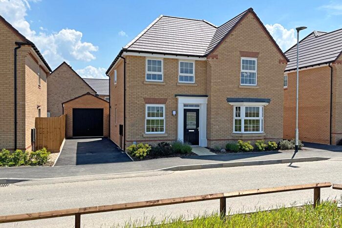 4 Bedroom Detached House For Sale In Stratford Drive Overstone, NN6