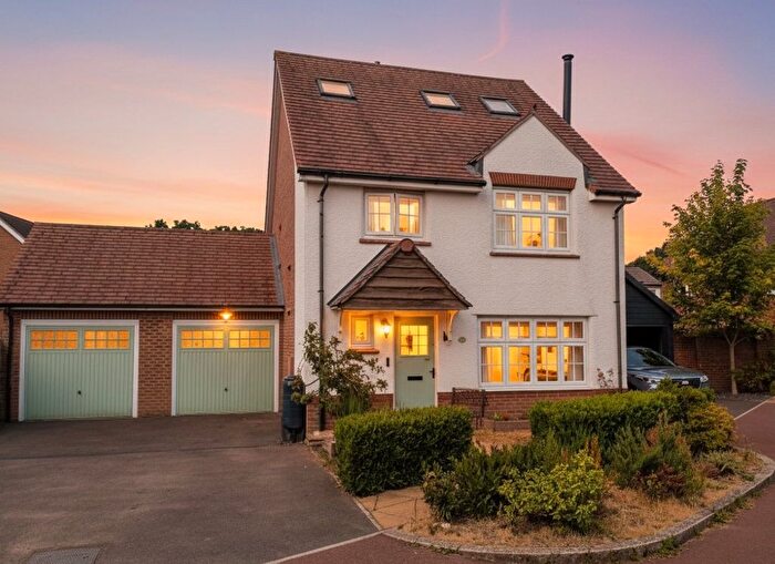 5 Bedroom Detached House For Sale In Dipper Lea, Bracknell, RG12