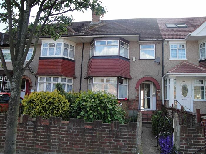 6 Bedroom Terraced House To Rent In Costons Lane, Greenford, UB6