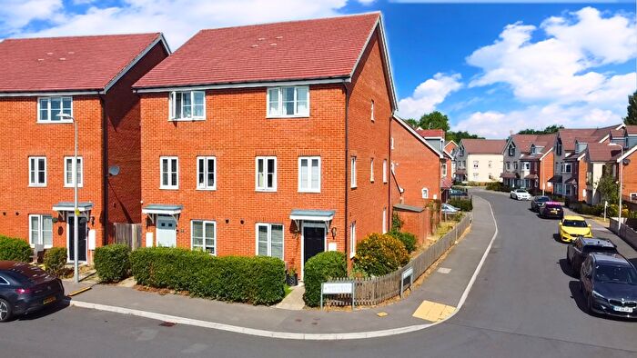 4 Bedroom Semi-Detached House For Sale In Woodley, Reading, Berkshire, RG5