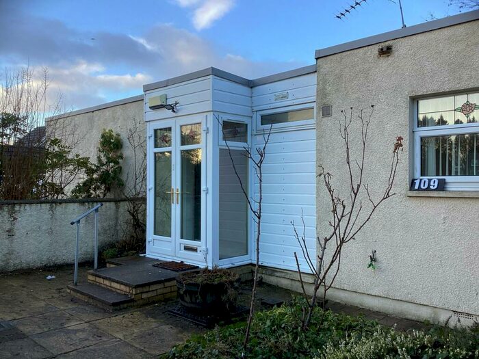 2 Bedroom Bungalow To Rent In Mugdock Road, Milngavie, Glasgow, East Dunbartonshire, G62
