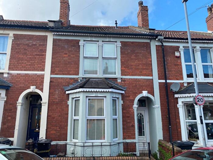 2 Bedroom House To Rent In Bruce Avenue, Bristol, BS5