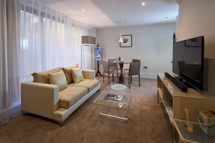 1 Bedroom Flat To Rent In Brompton Road, Knightsbridge, London, SW7