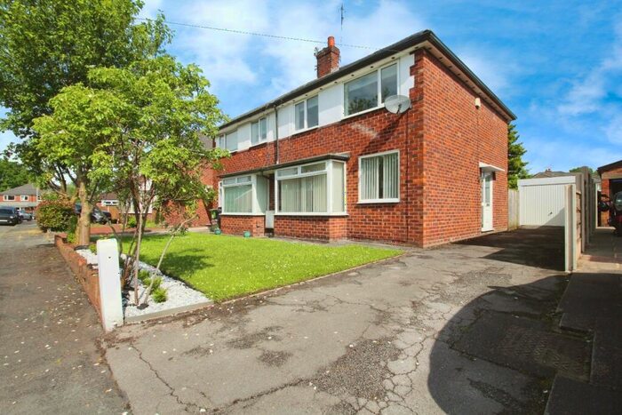 3 Bedroom Semi-Detached House To Rent In Wingfield Drive, Wilmslow, Cheshire, SK9