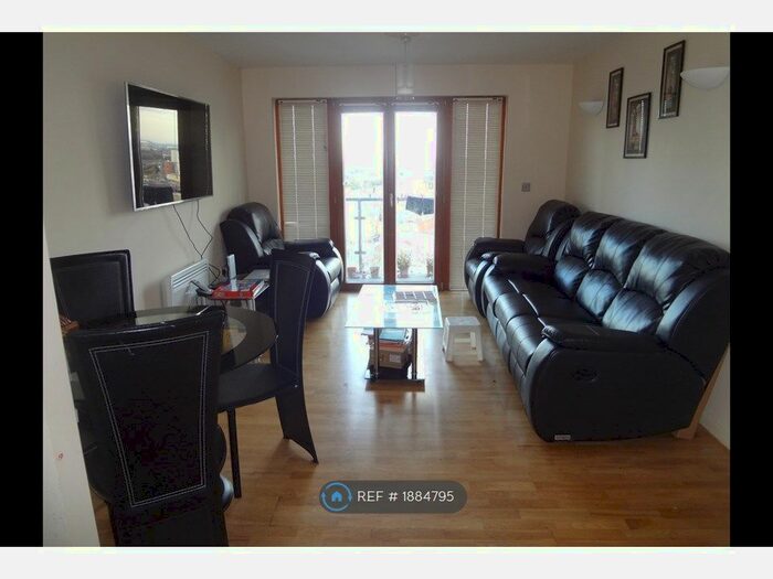 2 Bedroom Flat To Rent In Ilford Hill, Ilford, IG1