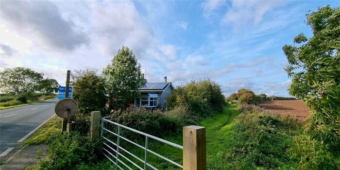 2 Bedroom Cottage For Sale In Patrington Road, Ottringham, East Yorkshire, HU12