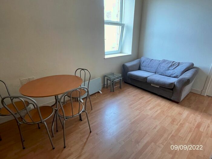 1 Bedroom Flat To Rent In Claremont Street, First Floor Right, Aberdeen, Aberdeenshire, AB10