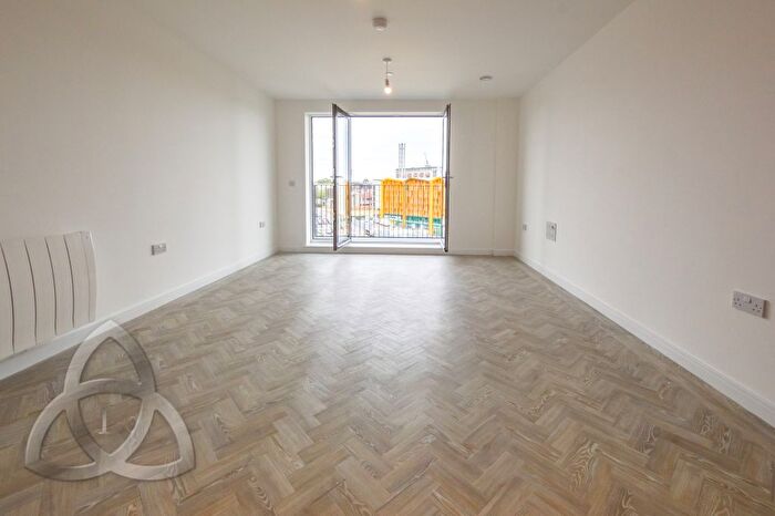 1 Bedroom Flat To Rent In Springwell Apartments, Riverside Road, Watford, WD18