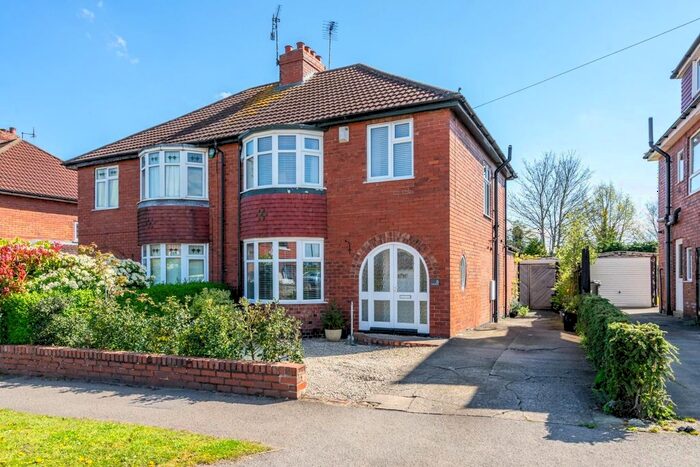 3 Bedroom Semi-Detached House For Sale In Tranby Avenue, Osbaldwick, York, YO10