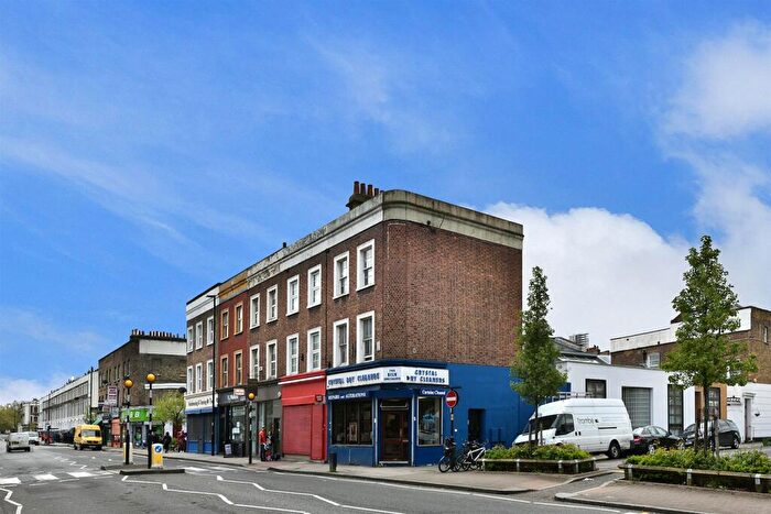 Apartment To Rent In New North Road, Islington, N1
