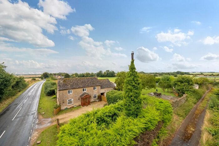 3 Bedroom Detached House For Sale In High Main Road, Alvescot, Bampton, Oxfordshire, OX18