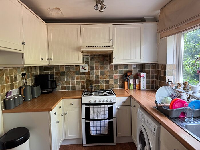 2 Bedroom Maisonette To Rent In Hayden Court, New Haw, KT15