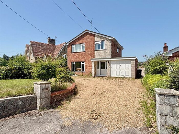 3 Bedroom Detached House For Sale In Sea View Road, Upton, Poole, BH16