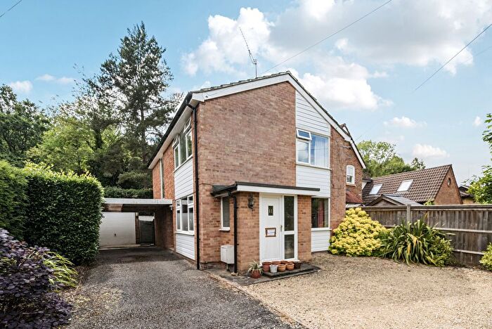3 Bedroom Detached House To Rent In Shiplake Bottom, Peppard Common, Henley-On-Thames, Oxfordshire, RG9
