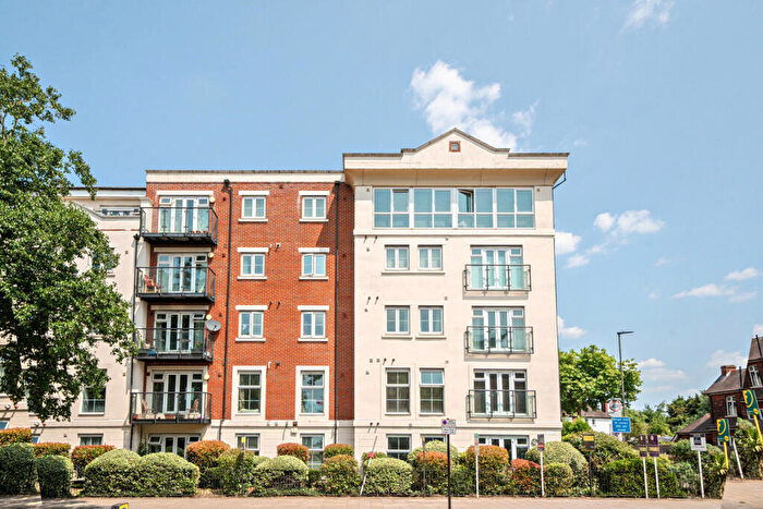 2 Bedroom Apartment For Sale In Masons Hill, Bromley, BR2
