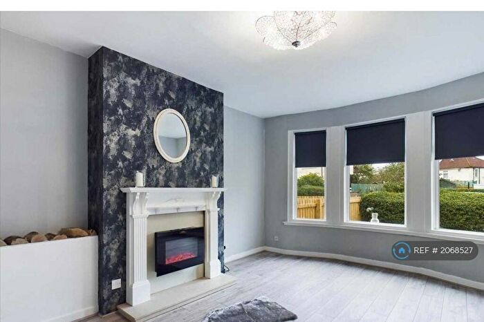 2 Bedroom Flat To Rent In Knightswood, Glasgow, G13