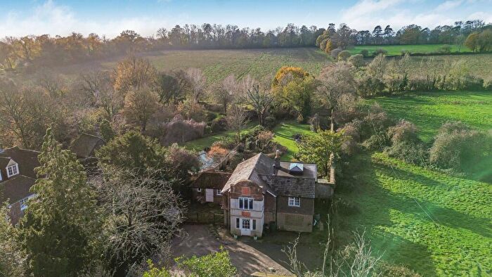 4 Bedroom House For Sale In Steep, Petersfield, Hampshire, GU32