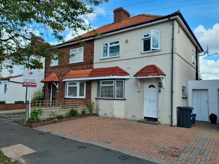 3 Bedroom Semi-Detached House To Rent In Spring Grove Crescent#, Hounslow TW3