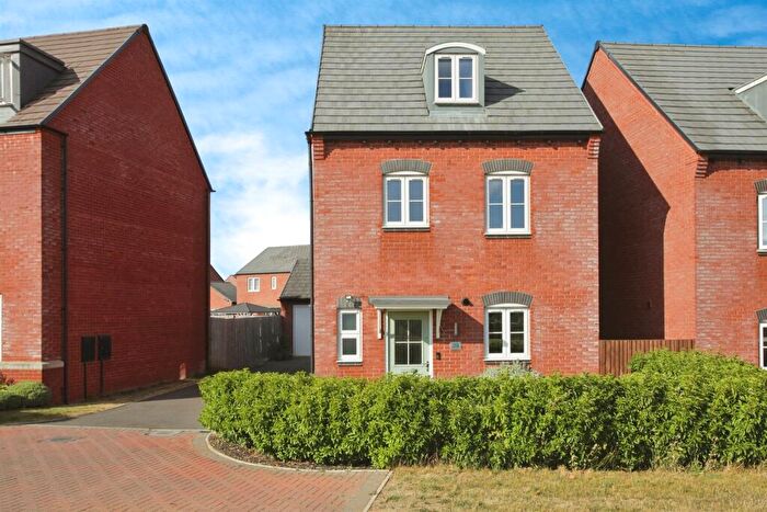 4 Bedroom Detached House For Sale In Richard Walker Way, Cawston, Rugby, CV22