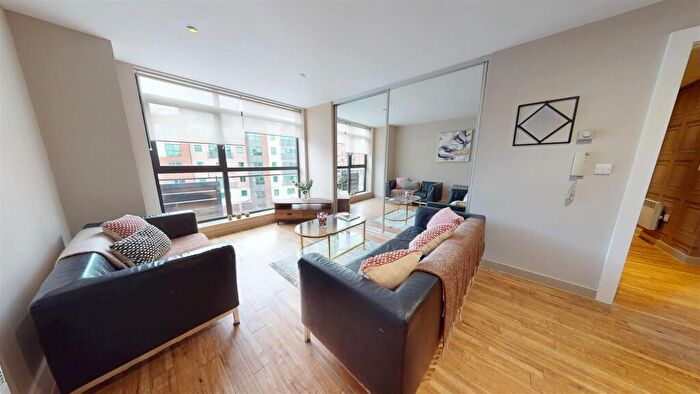 2 Bedroom Apartment For Sale In Trinity Edge, St. Mary Street, Salford, M3