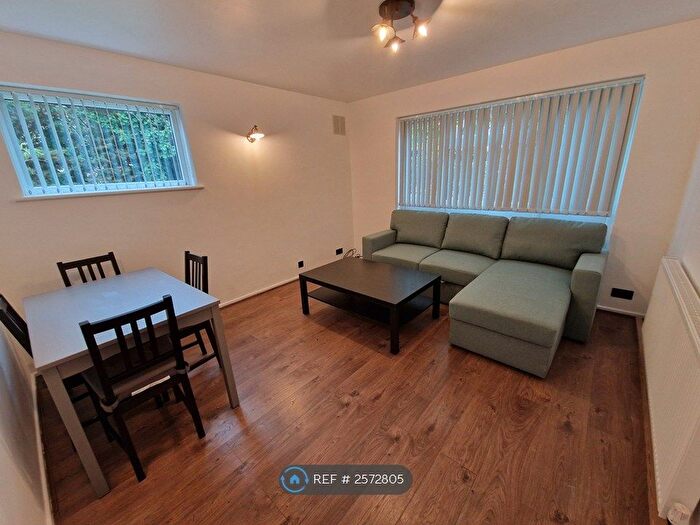 2 Bedroom Flat To Rent In Cambridge Road, London, W7