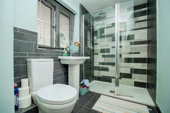 4 Bedroom Detached House For Sale In Thornlow Close, Weymouth, DT4