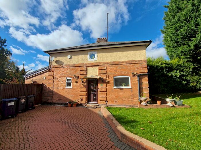 3 Bedroom House To Rent In Poole Crescent, B17