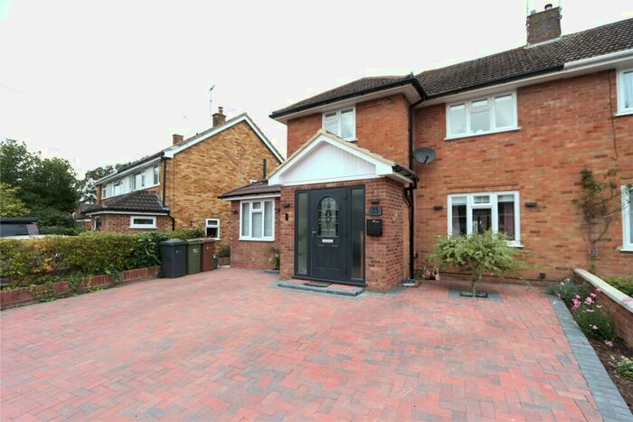 5 Bedroom Semi-Detached House To Rent In Orchard Close, Ash Vale, Aldershot, Surrey, GU12