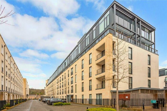 2 Bedroom Flat For Sale In Longmead Terrace, Bath, BA2