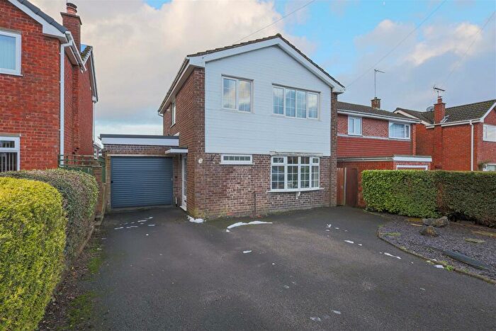 3 Bedroom Detached House For Sale In Aynsley Close, Cheadle, ST10