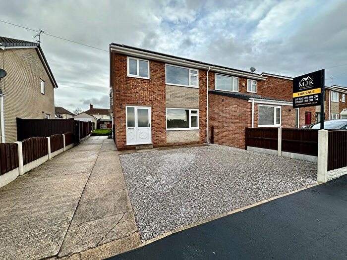 3 Bedroom Semi-Detached House For Sale In Brook Way, Arksey, Doncaster, DN5