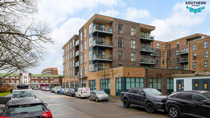 2 Bedroom Flat For Sale In Causeway Place, A The Causeway, Worthing, BN12