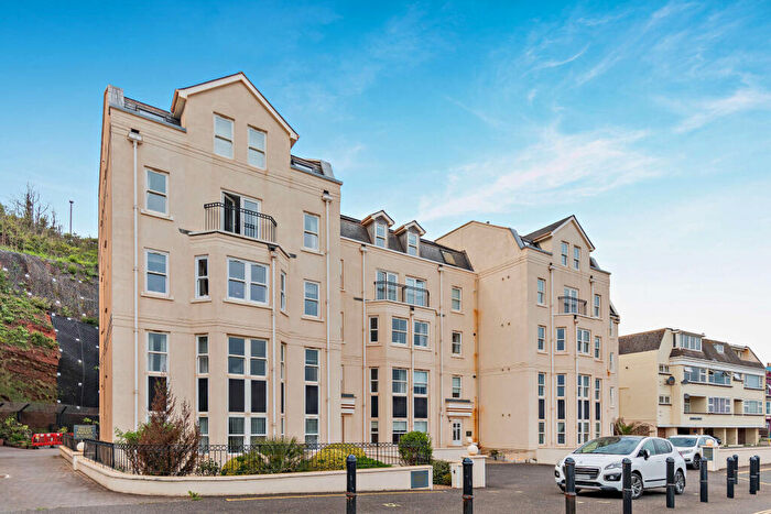 2 Bedroom Flat For Sale In Great Cliff, Marine Parade, EX7