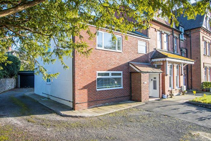 2 Bedroom Flat To Rent In Victoria Road, Penarth, CF64