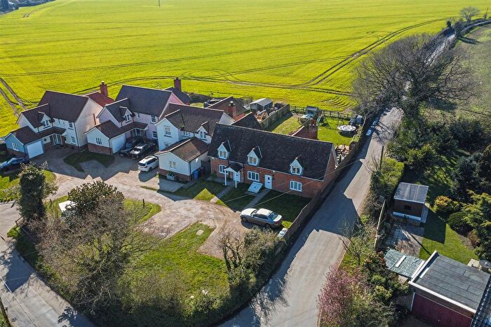 2 Bedroom Cottage For Sale In Bucks Horn Place, Belstead, IP8