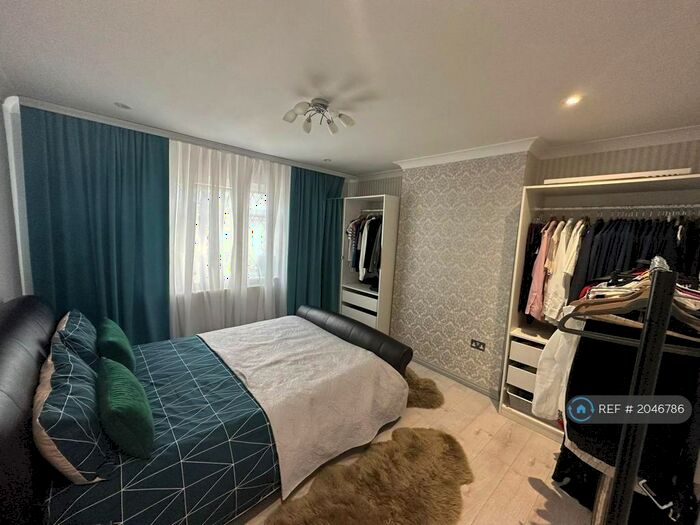 3 Bedroom Semi-Detached House To Rent In Addison Road, Ilford, IG6