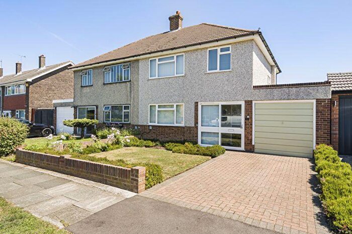 3 Bedroom Semi-Detached House For Sale In Hurstwood Avenue, Bexley, DA5