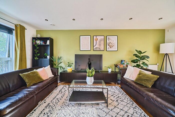 3 Bedroom Terraced House For Sale In Prospect Row, London, E15