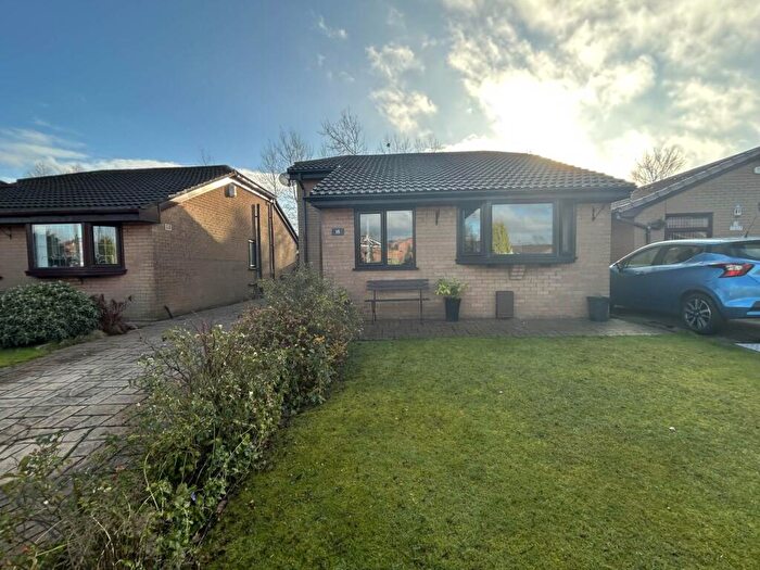3 Bedroom Detached Bungalow For Sale In Tulip Close, Oldham, OL9