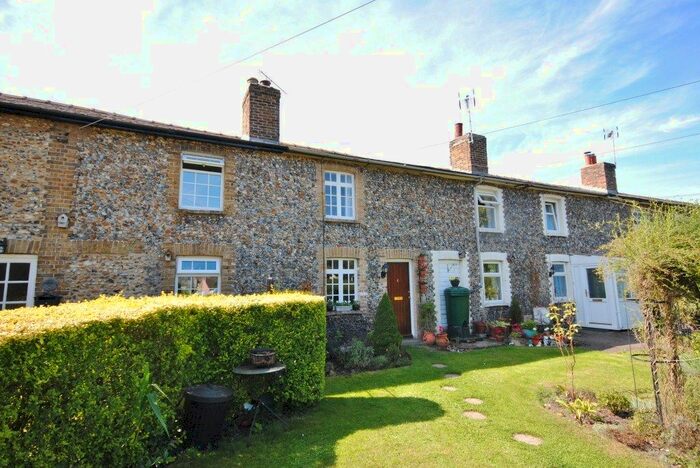 2 Bedroom Cottage To Rent In Coploe Road, Ickleton, Saffron Walden, Essex, CB10