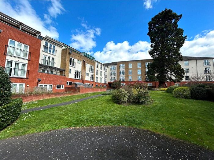2 Bedroom Flat For Sale In Bambridge Court, Maidstone, Kent, ME14