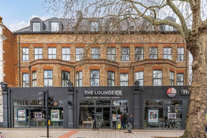 2 Bedroom Flat To Rent In Upham Park Road, Chiswick, W4