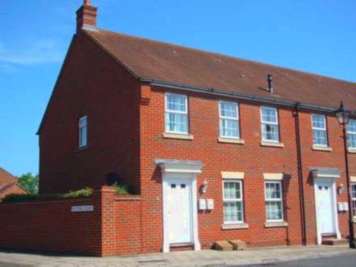 1 Bedroom Apartment To Rent In Pottery Court, Aylesbury, HP19