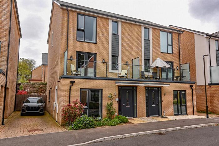 5 Bedroom Semi Detached House For Sale In Wyatt Close, Dursley, GL11